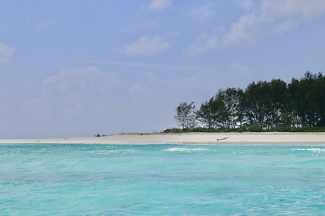 Turquoise water sandbank